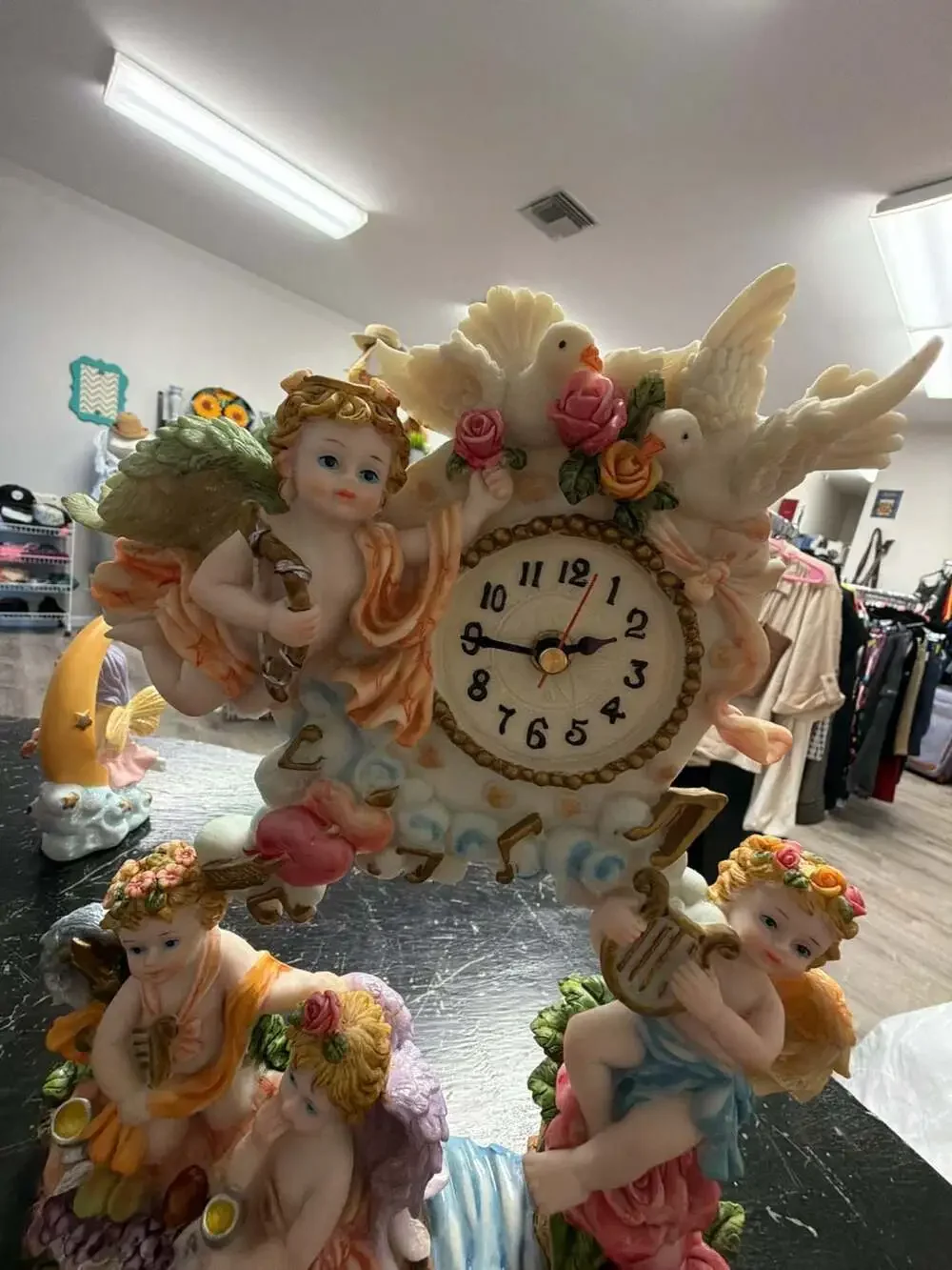 Vintage Ceramic Cherub Angel and Doves Floral Mantel Quartz Clock